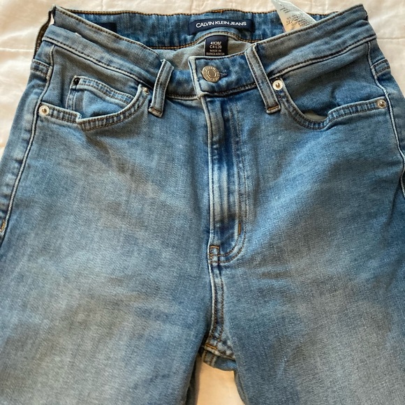 Calvin Klein Jeans - Picture 1 of 3